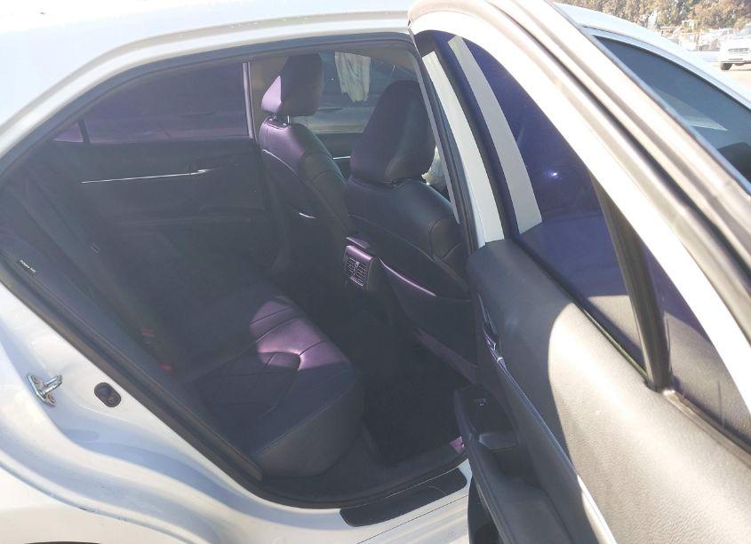 Photo 8 of 2019 Toyota Camry XLE (VIN 4T1B11HK7KU789014)