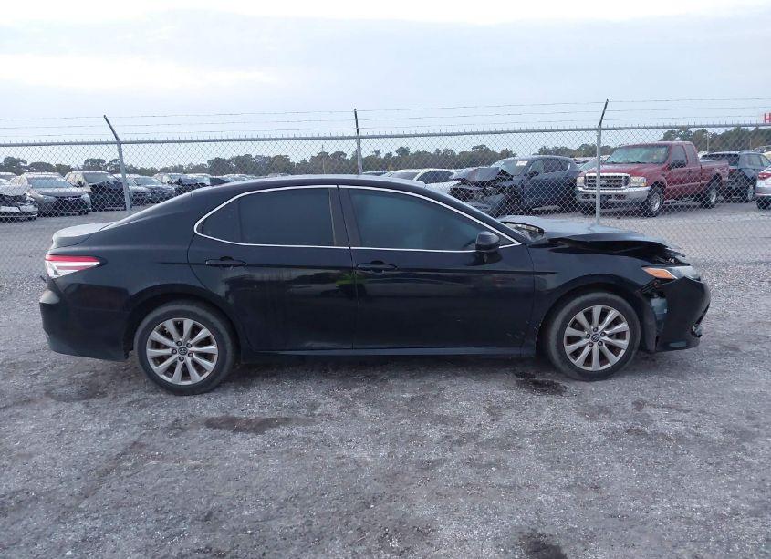 Photo 12 of 2019 Toyota Camry LE (VIN 4T1B11HK7KU795038)