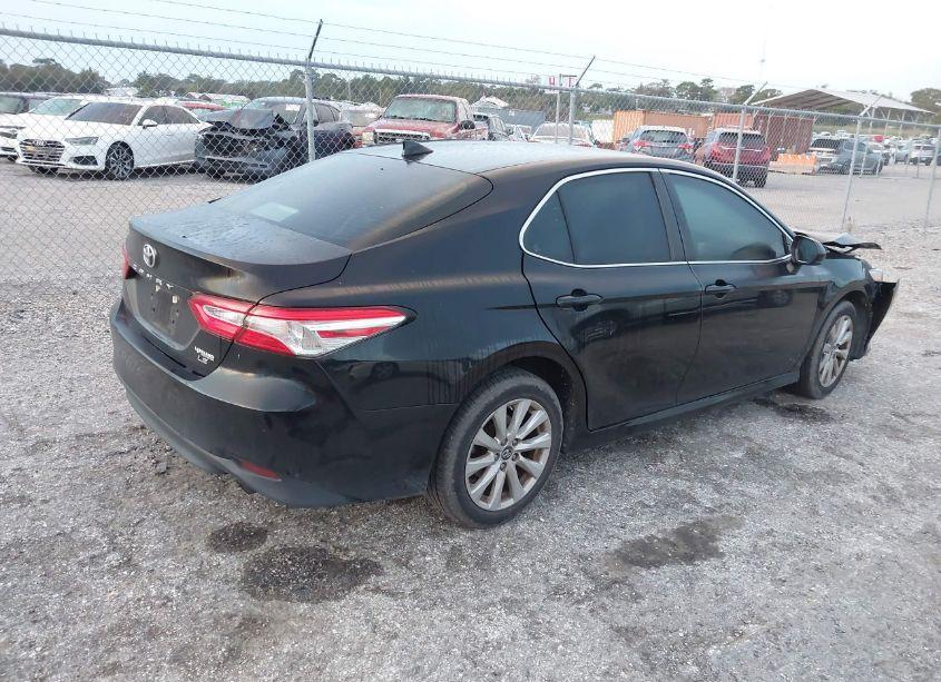 Photo 4 of 2019 Toyota Camry LE (VIN 4T1B11HK7KU795038)