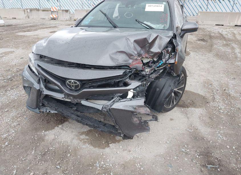 Photo 6 of 2019 Toyota Camry SE (VIN 4T1B11HK7KU799669)