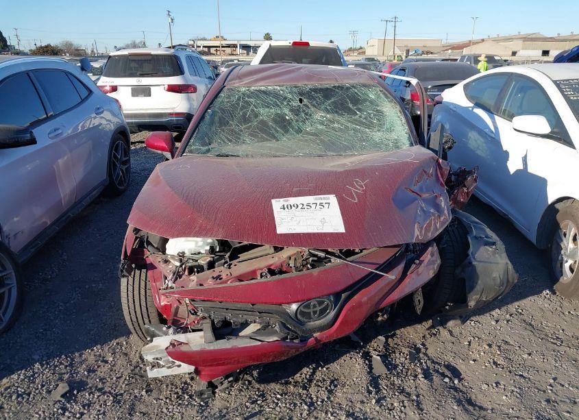 Photo 13 of 2019 Toyota Camry LE (VIN 4T1B11HK7KU810881)