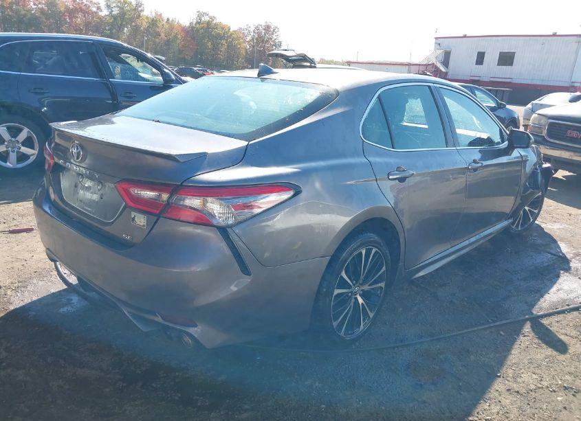 Photo 4 of 2019 Toyota Camry SE (VIN 4T1B11HK7KU822044)