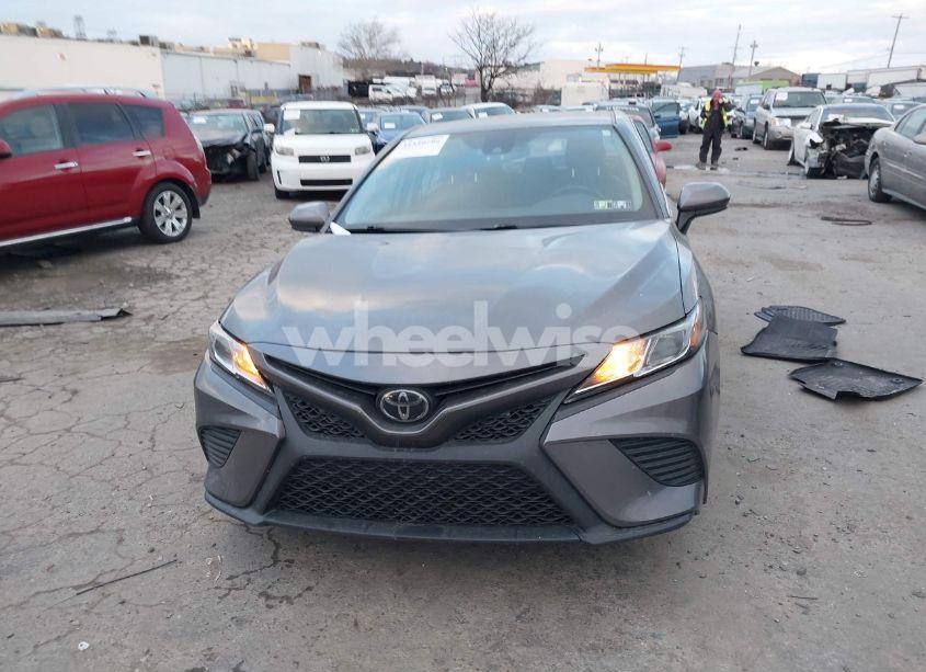 Photo 12 of 2019 Toyota Camry SE (VIN 4T1B11HK7KU834825)
