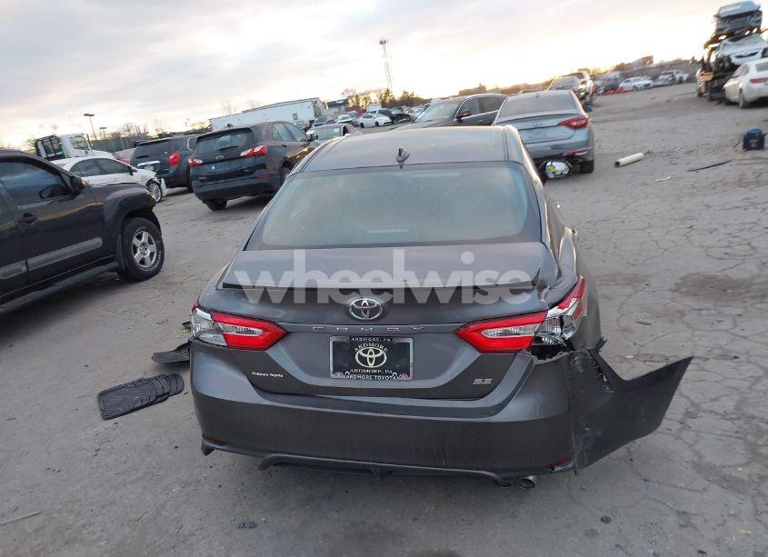 Photo 16 of 2019 Toyota Camry SE (VIN 4T1B11HK7KU834825)