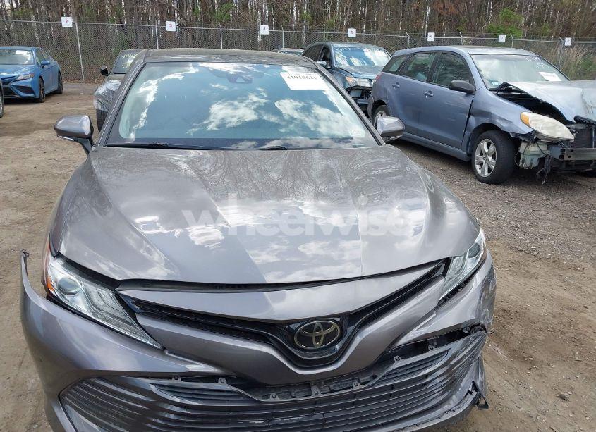 Photo 12 of 2019 Toyota Camry XLE (VIN 4T1B11HK7KU840270)