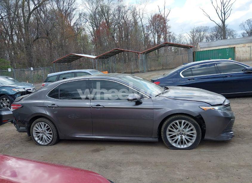 Photo 13 of 2019 Toyota Camry XLE (VIN 4T1B11HK7KU840270)