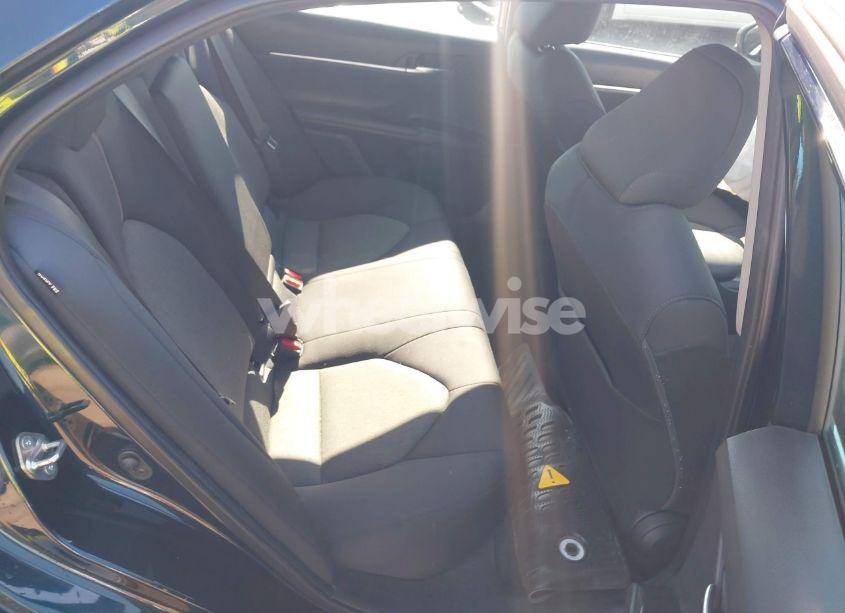 Photo 8 of 2019 Toyota Camry LE (VIN 4T1B11HK7KU845372)