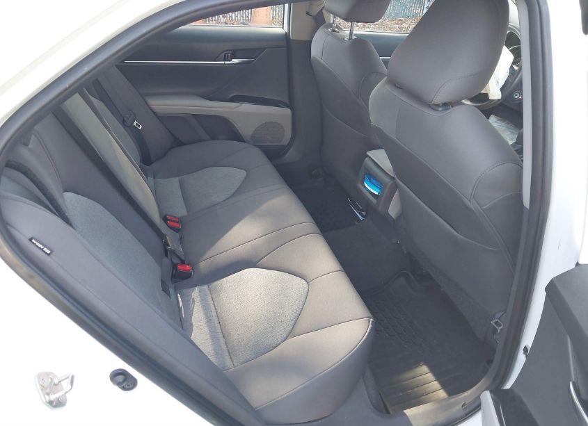 Photo 8 of 2019 Toyota Camry LE (VIN 4T1B11HK7KU854802)