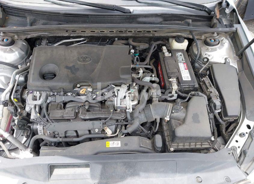 Photo 10 of 2018 Toyota Camry SE (VIN 4T1B11HK8JU014347)