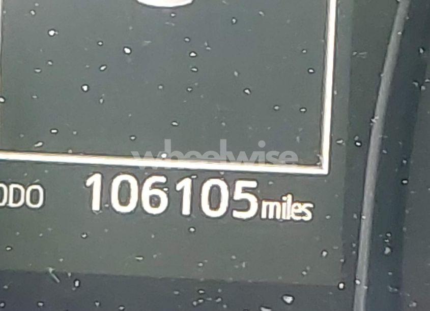 Photo 15 of 2018 Toyota Camry SE (VIN 4T1B11HK8JU042438)