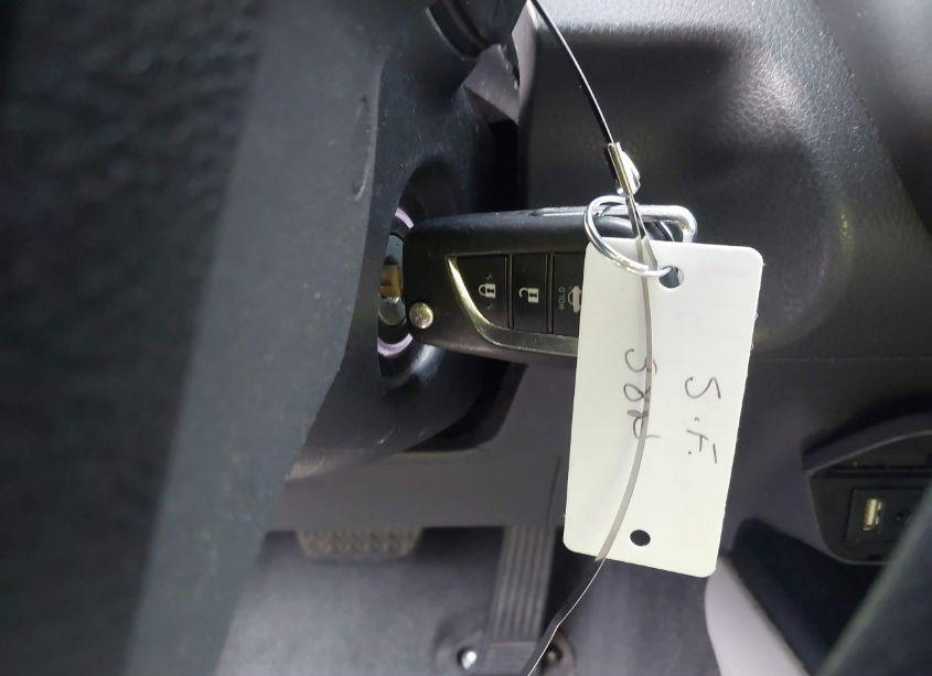 Photo 11 of 2018 Toyota Camry LE (VIN 4T1B11HK8JU045372)