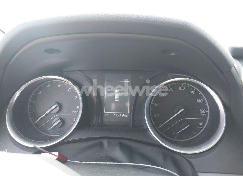 Photo 7 of 2018 Toyota Camry L (VIN 4T1B11HK8JU049339)