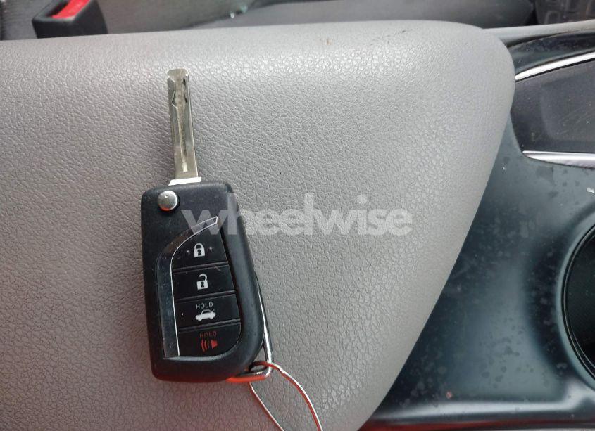 Photo 11 of 2018 Toyota Camry L (VIN 4T1B11HK8JU064309)