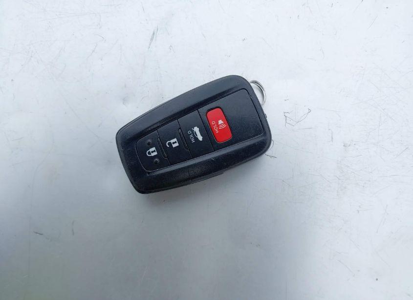 Photo 11 of 2018 Toyota Camry XLE (VIN 4T1B11HK8JU081580)