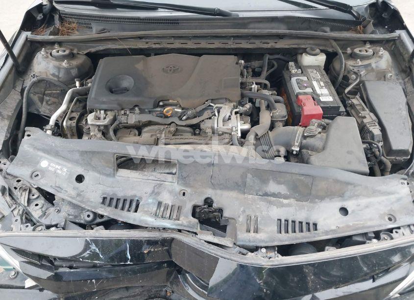 Photo 10 of 2018 Toyota Camry LE (VIN 4T1B11HK8JU091526)