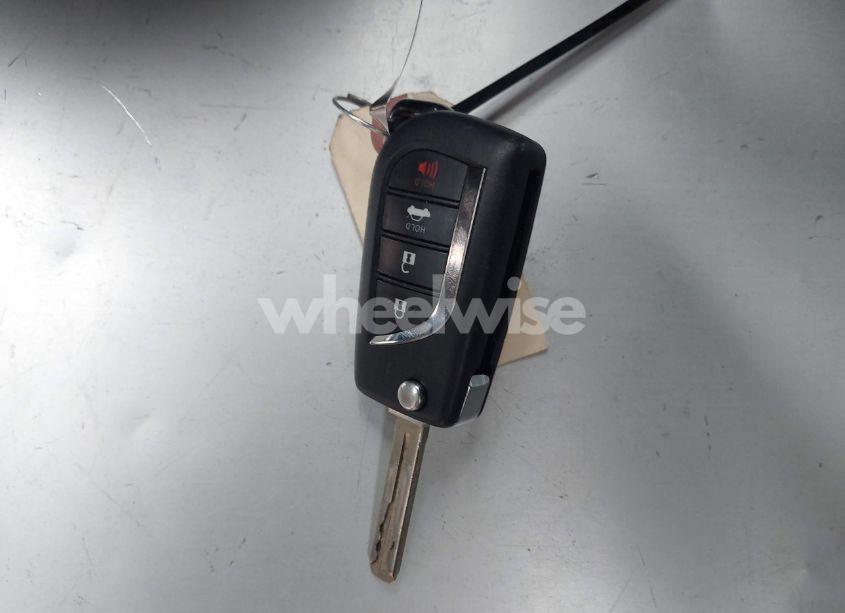 Photo 11 of 2018 Toyota Camry LE (VIN 4T1B11HK8JU091526)