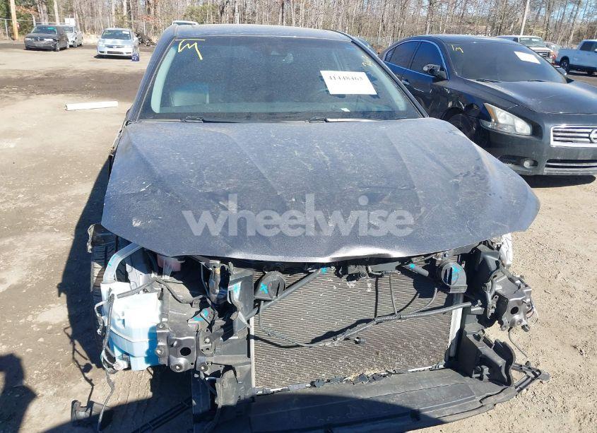 Photo 12 of 2018 Toyota Camry SE (VIN 4T1B11HK8JU112911)