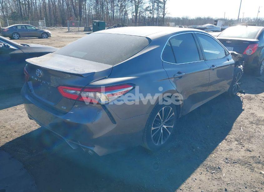 Photo 4 of 2018 Toyota Camry SE (VIN 4T1B11HK8JU112911)