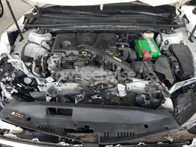 2018 TOYOTA CAMRY L (VIN 4T1B11HK8JU120927) main photo