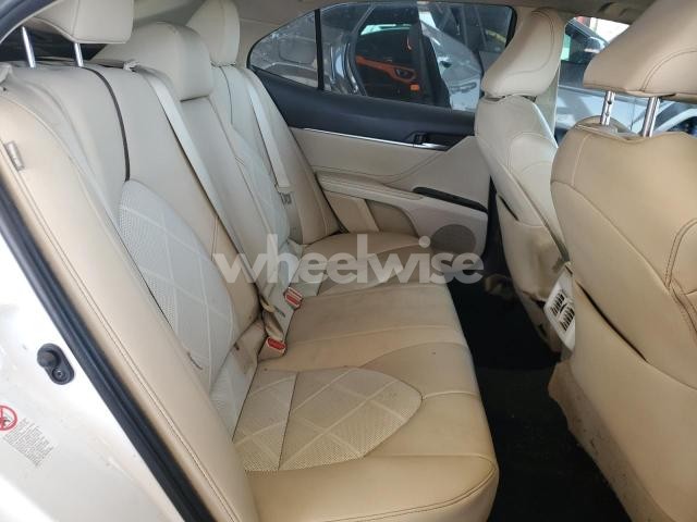 Photo 2 of 2018 TOYOTA CAMRY L (VIN 4T1B11HK8JU120927)