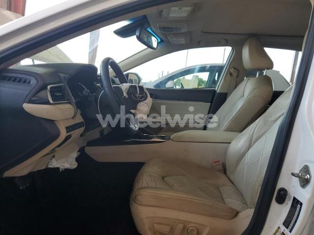 Photo 3 of 2018 TOYOTA CAMRY L (VIN 4T1B11HK8JU120927)