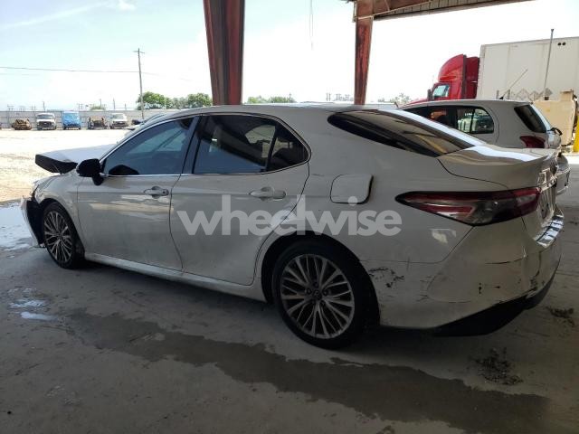 Photo 7 of 2018 TOYOTA CAMRY L (VIN 4T1B11HK8JU120927)