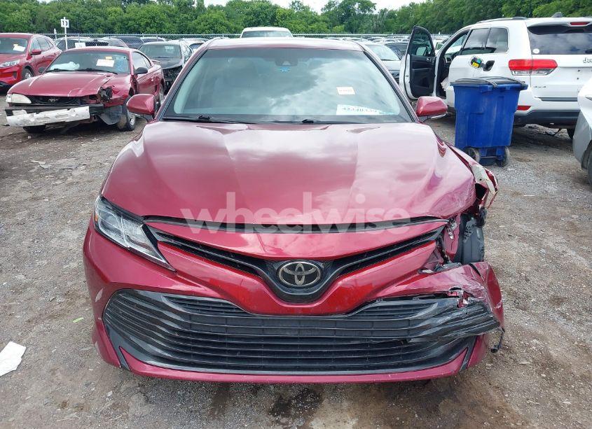 Photo 12 of 2018 Toyota Camry LE (VIN 4T1B11HK8JU506408)