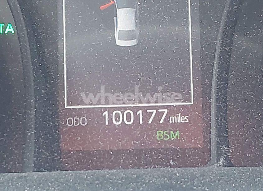 Photo 15 of 2018 Toyota Camry LE (VIN 4T1B11HK8JU506408)