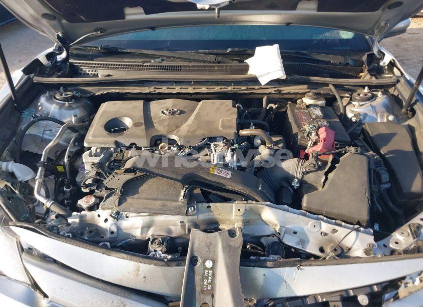 Photo 10 of 2018 Toyota Camry LE (VIN 4T1B11HK8JU508627)