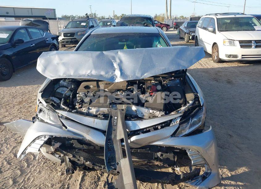 Photo 12 of 2018 Toyota Camry LE (VIN 4T1B11HK8JU508627)