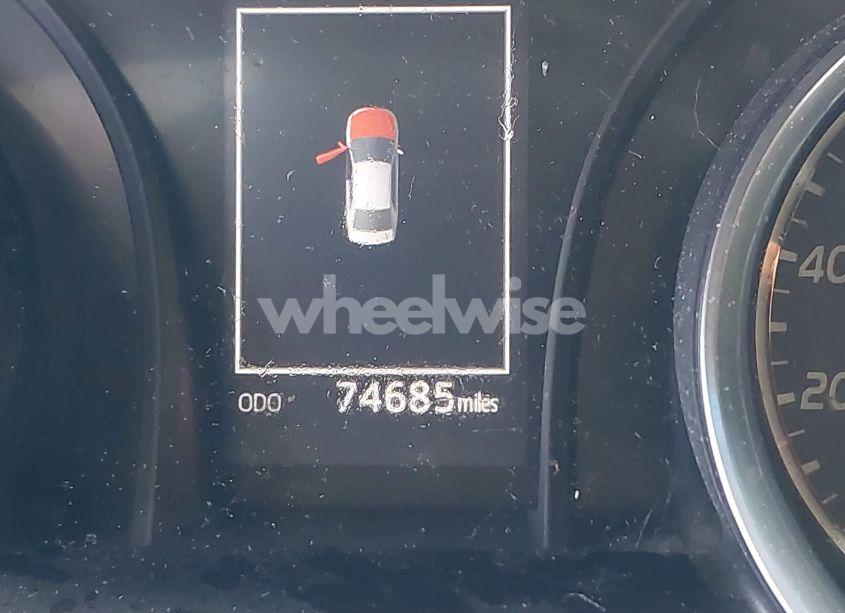 Photo 15 of 2018 Toyota Camry LE (VIN 4T1B11HK8JU508627)