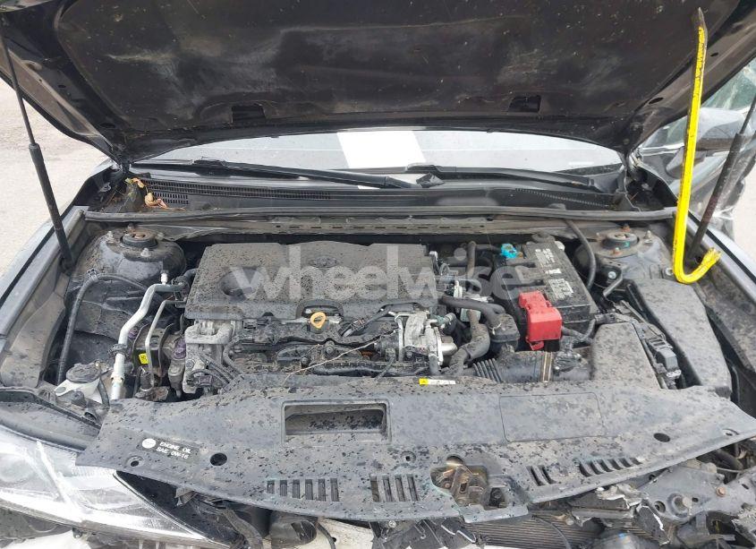 Photo 10 of 2018 Toyota Camry LE (VIN 4T1B11HK8JU511009)