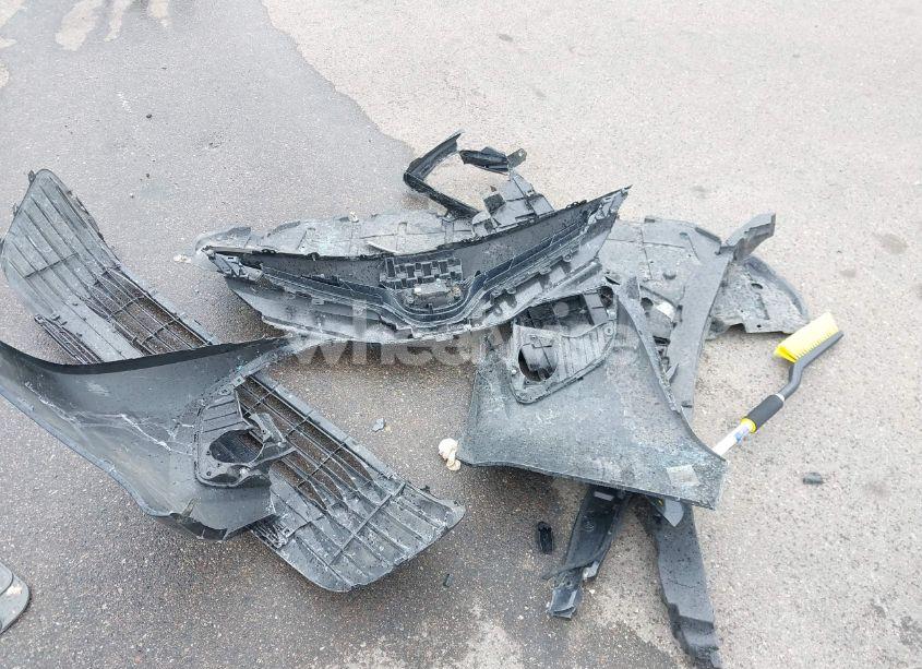 Photo 12 of 2018 Toyota Camry LE (VIN 4T1B11HK8JU511009)