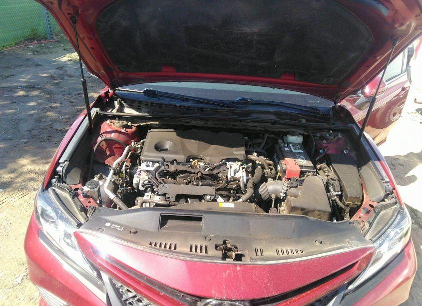 Photo 10 of 2018 Toyota Camry SE (VIN 4T1B11HK8JU512015)