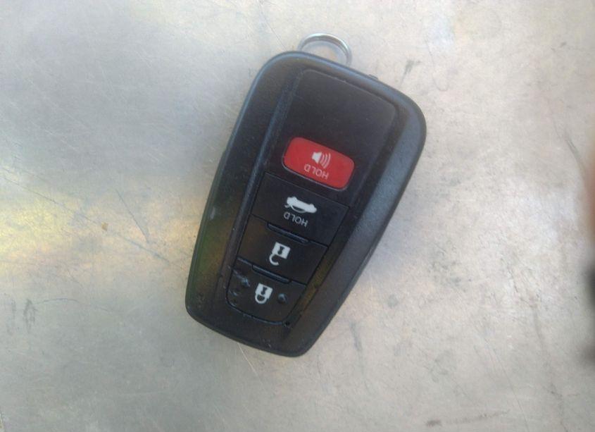 Photo 11 of 2018 Toyota Camry SE (VIN 4T1B11HK8JU512015)