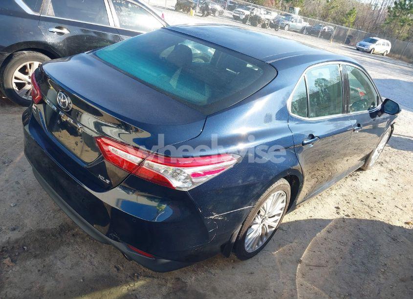 Photo 4 of 2018 Toyota Camry XLE (VIN 4T1B11HK8JU528182)