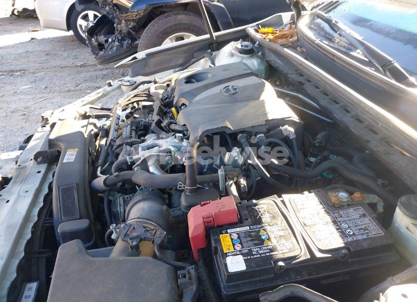 Photo 10 of 2018 Toyota Camry LE (VIN 4T1B11HK8JU545578)