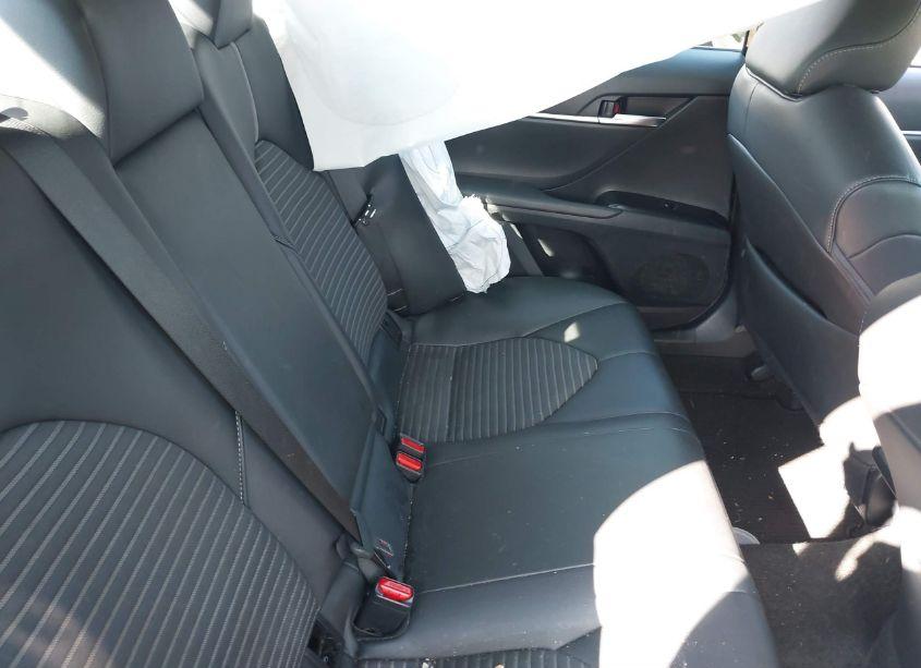 Photo 8 of 2018 Toyota Camry SE (VIN 4T1B11HK8JU551008)