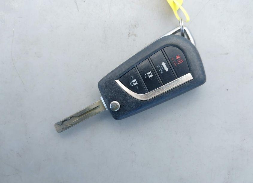 Photo 11 of 2018 Toyota Camry LE (VIN 4T1B11HK8JU556273)