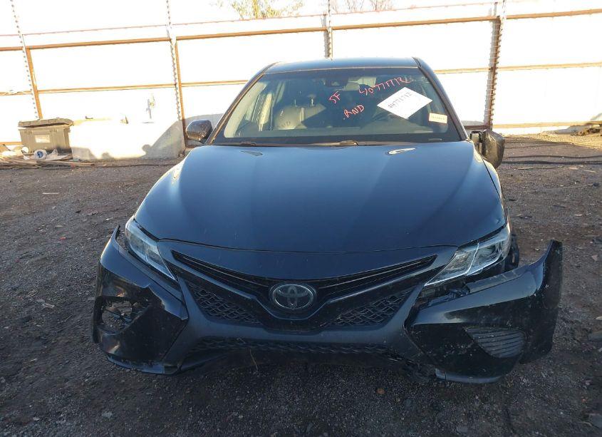 Photo 12 of 2018 Toyota Camry SE (VIN 4T1B11HK8JU561327)