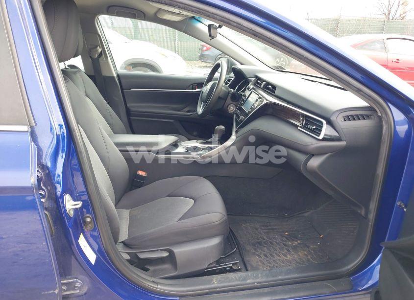 Photo 5 of 2018 Toyota Camry LE (VIN 4T1B11HK8JU566155)