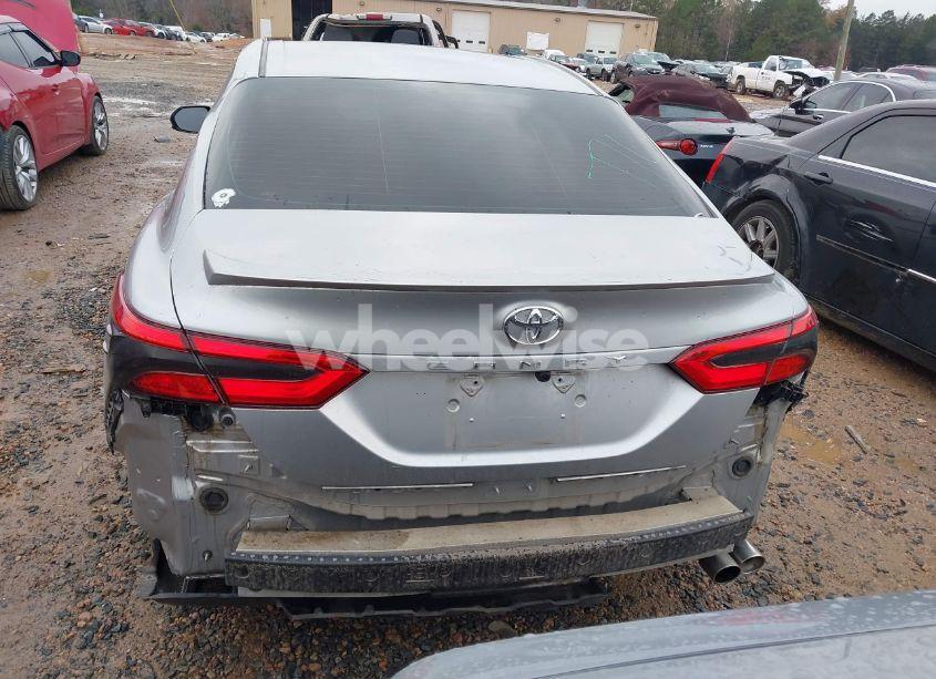 Photo 17 of 2018 Toyota Camry SE (VIN 4T1B11HK8JU566804)