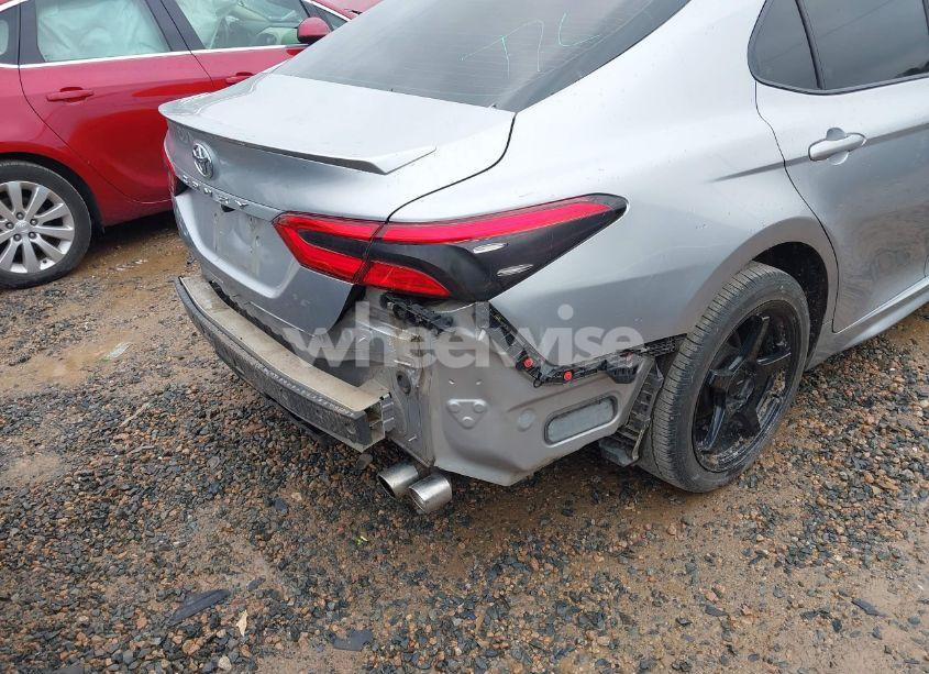 Photo 21 of 2018 Toyota Camry SE (VIN 4T1B11HK8JU566804)