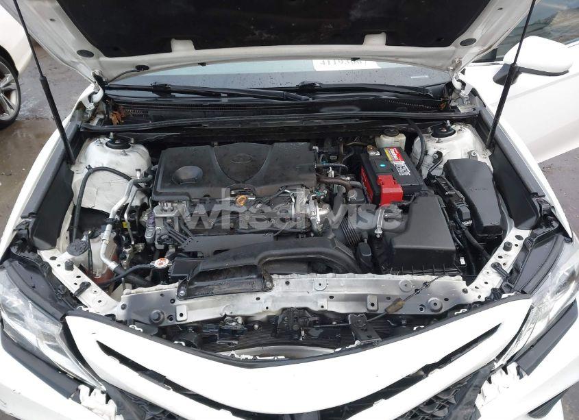 Photo 10 of 2018 Toyota Camry SE (VIN 4T1B11HK8JU595803)