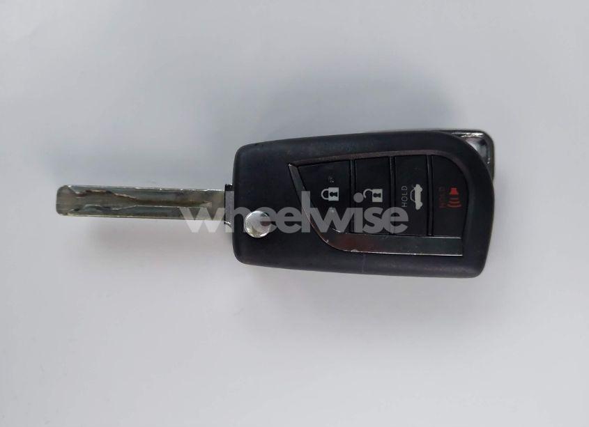 Photo 11 of 2018 Toyota Camry SE (VIN 4T1B11HK8JU595803)