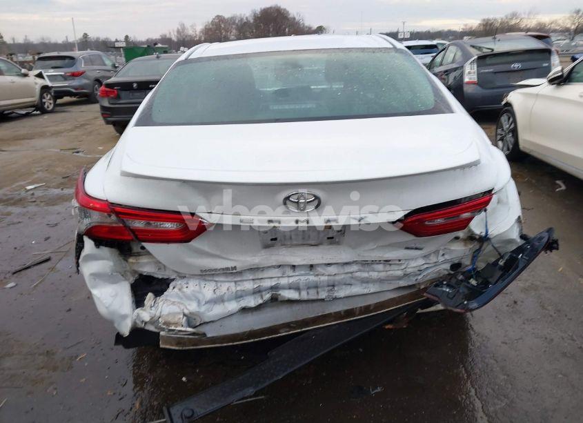 Photo 17 of 2018 Toyota Camry SE (VIN 4T1B11HK8JU595803)