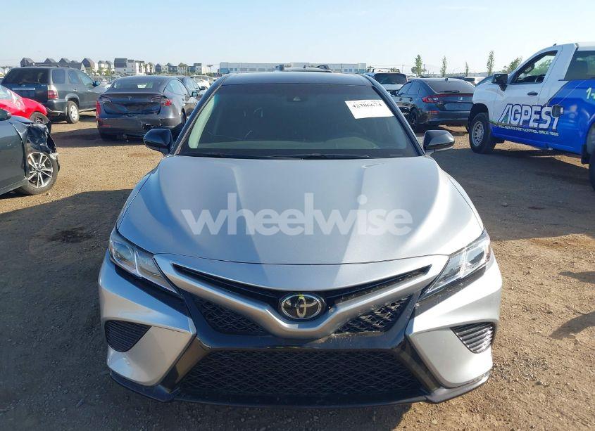 Photo 12 of 2018 Toyota Camry SE (VIN 4T1B11HK8JU602300)
