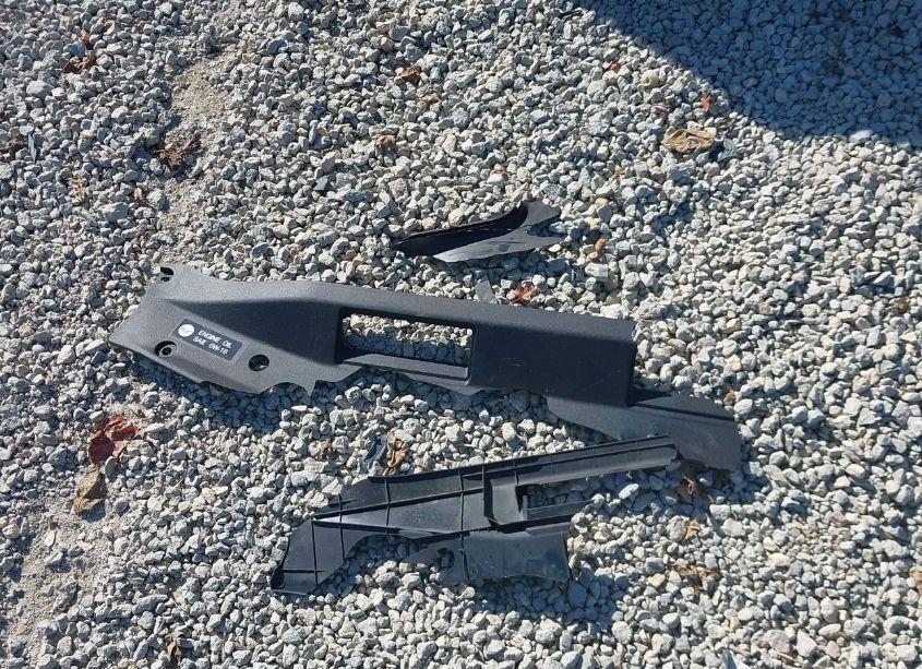 Photo 12 of 2018 Toyota Camry SE (VIN 4T1B11HK8JU605892)