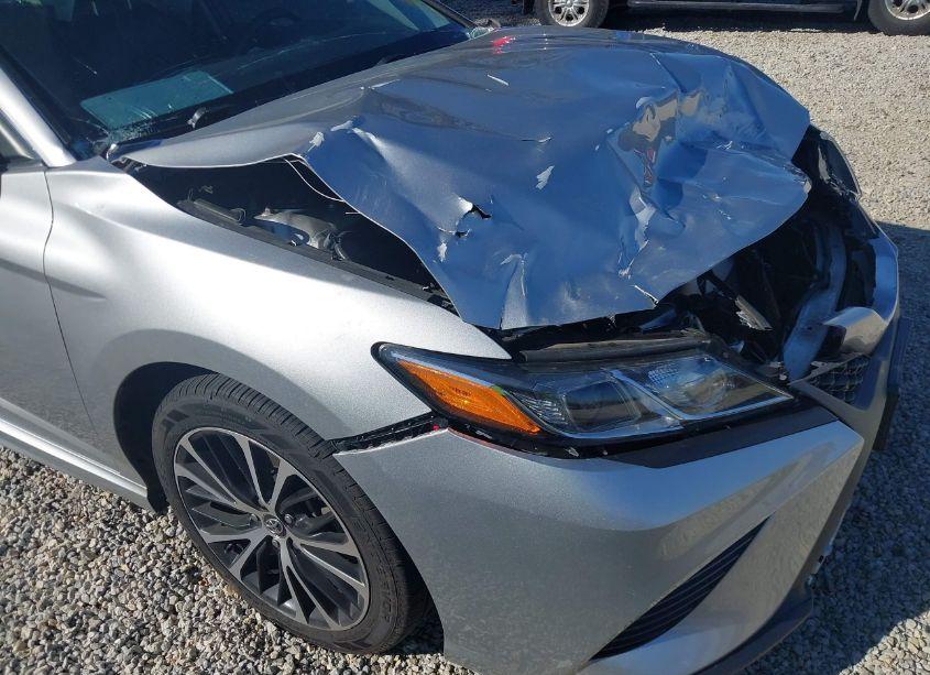 Photo 18 of 2018 Toyota Camry SE (VIN 4T1B11HK8JU605892)