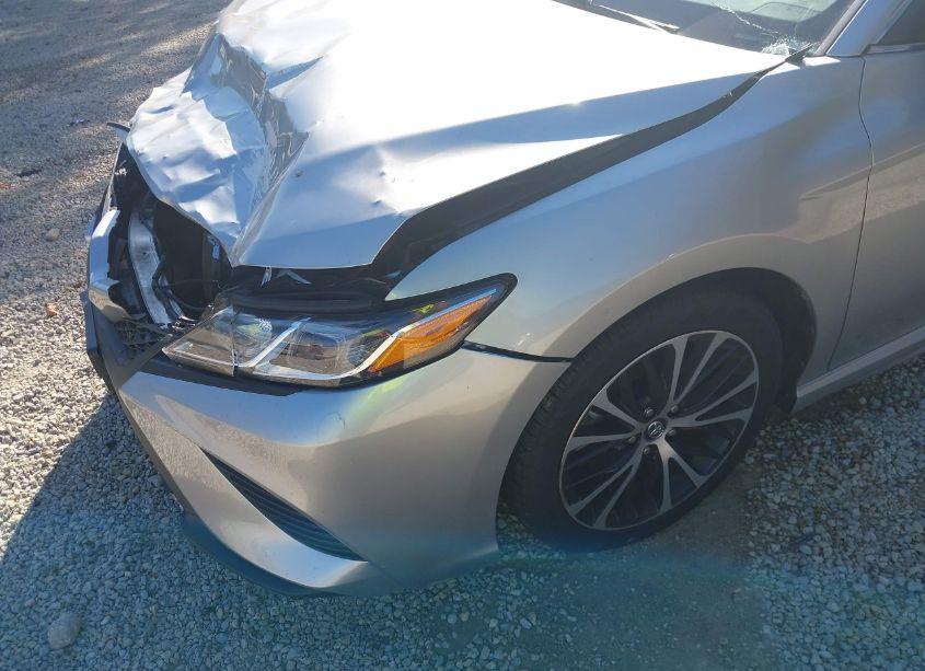 Photo 20 of 2018 Toyota Camry SE (VIN 4T1B11HK8JU605892)